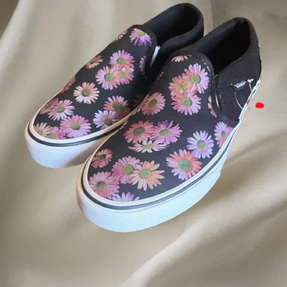 Vans Black Slip-On Sneakers with Pink Daisy Print - Picture 4 of 7